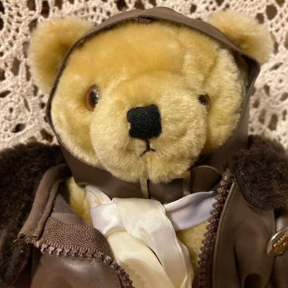 1992 Tender Heart Treasures Aviator Teddy Bear - Jointed with Working Clothing - Picture 3 of 17